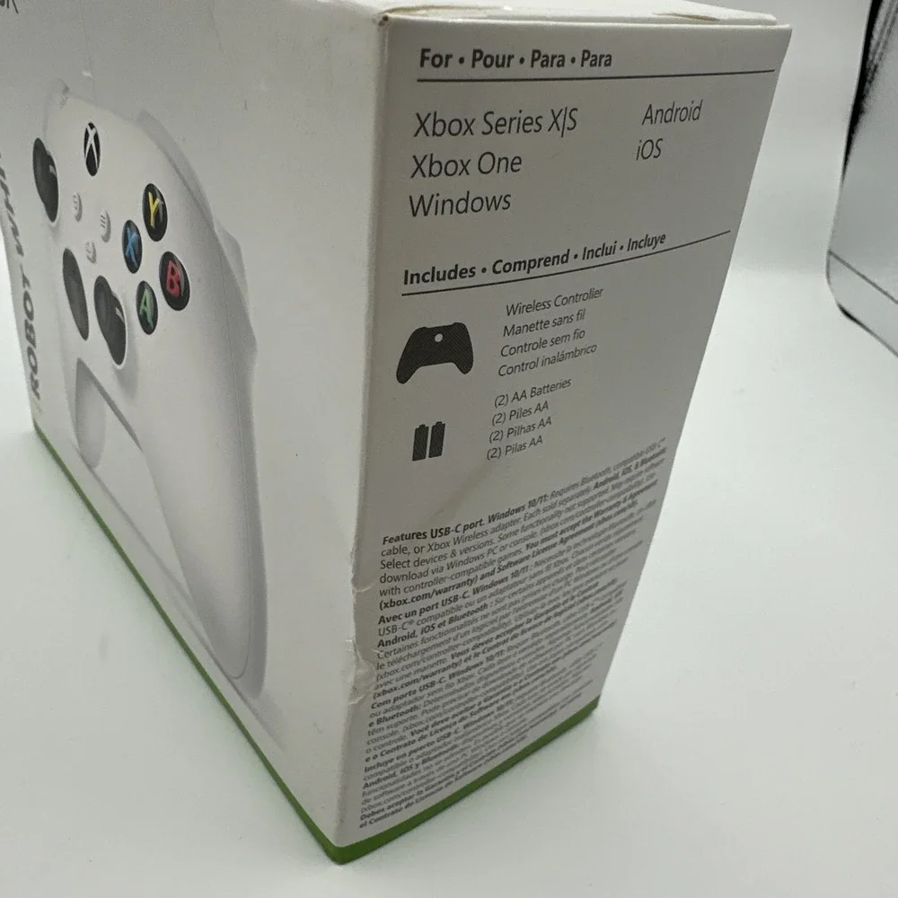 Microsoft Xbox Wireless Controller Robot White NEW!!